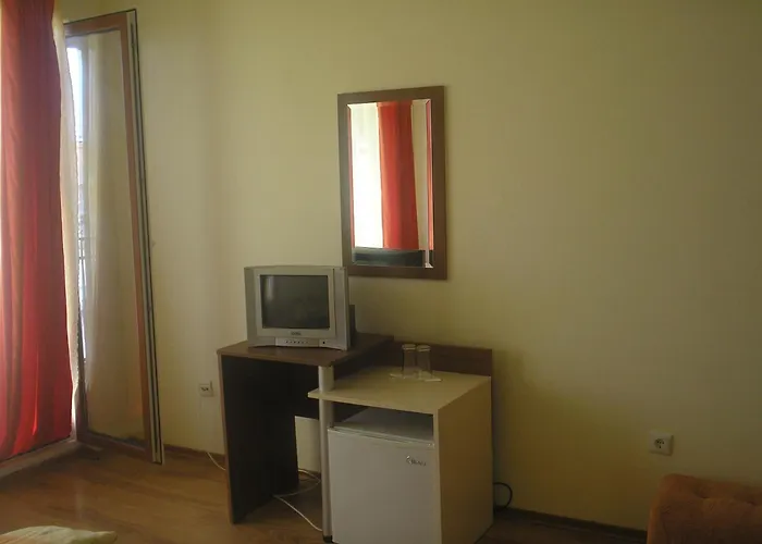 семеен атива - Family Ativa 호텔 로제넷츠